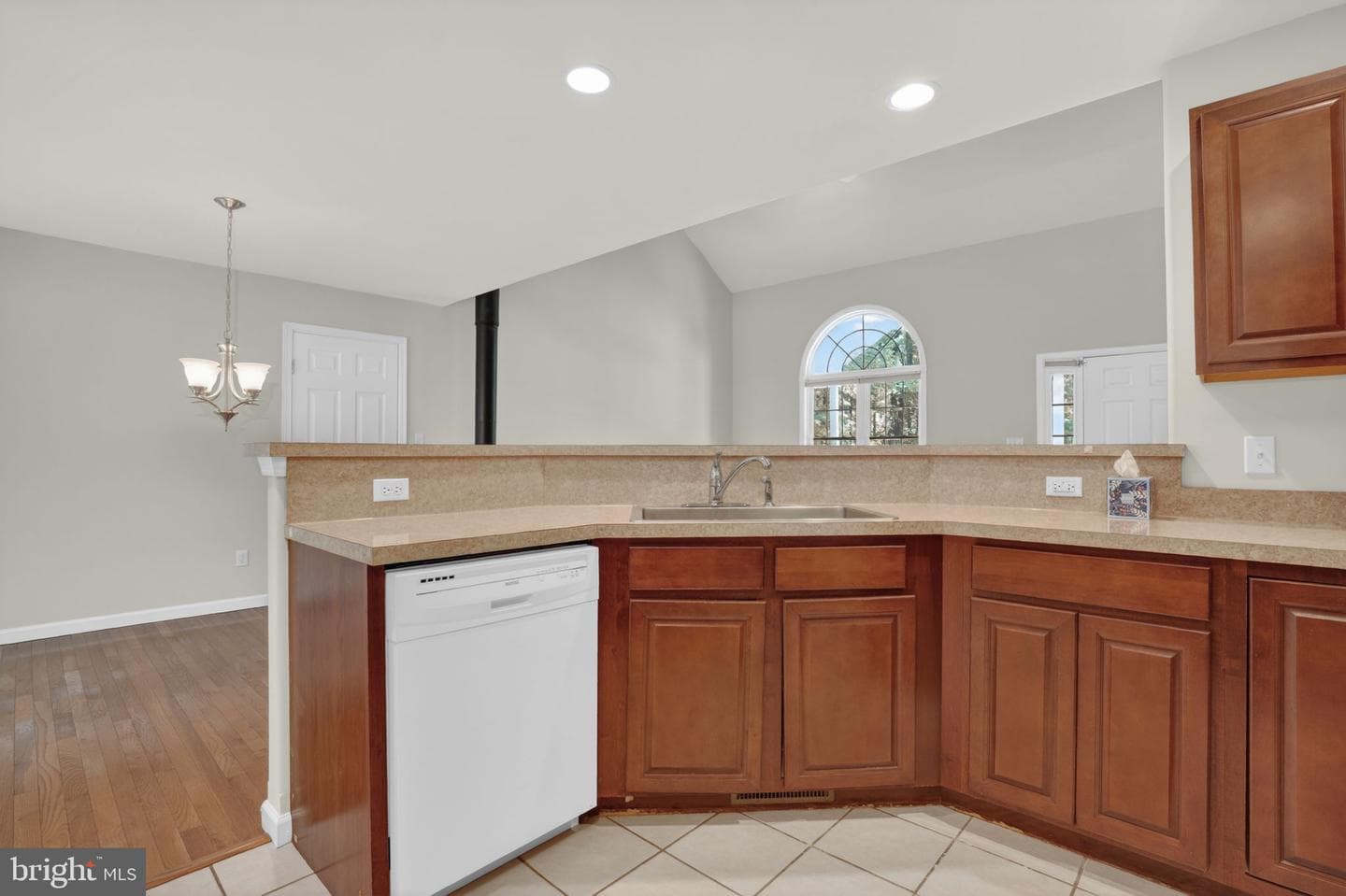 2347 Mayflower Drive photo 14