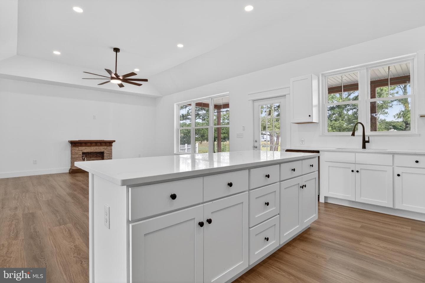 3077 Navigator Drive photo 10