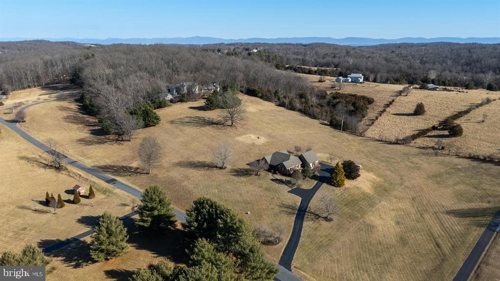 147 Bon Lea Drive photo 22