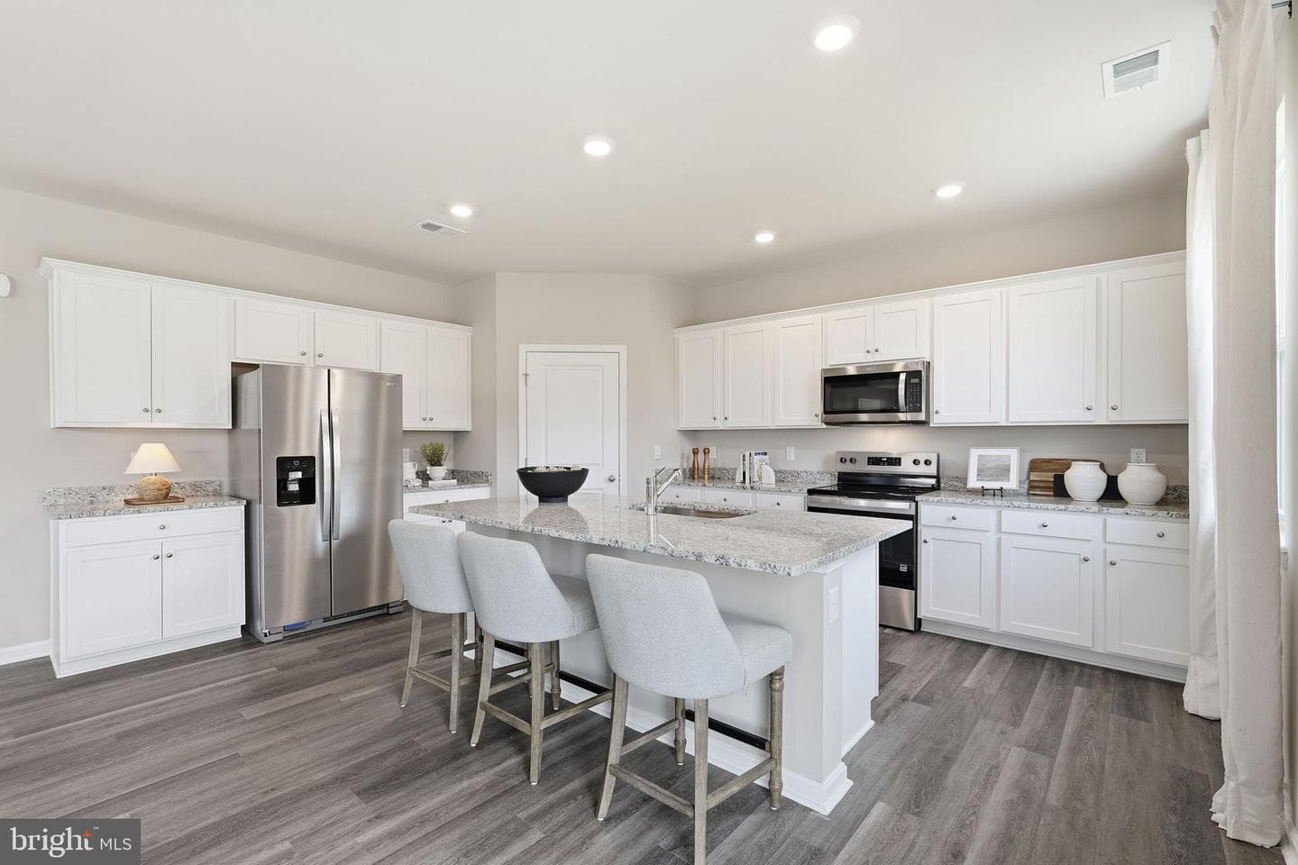 7 Lexington Lane photo 5