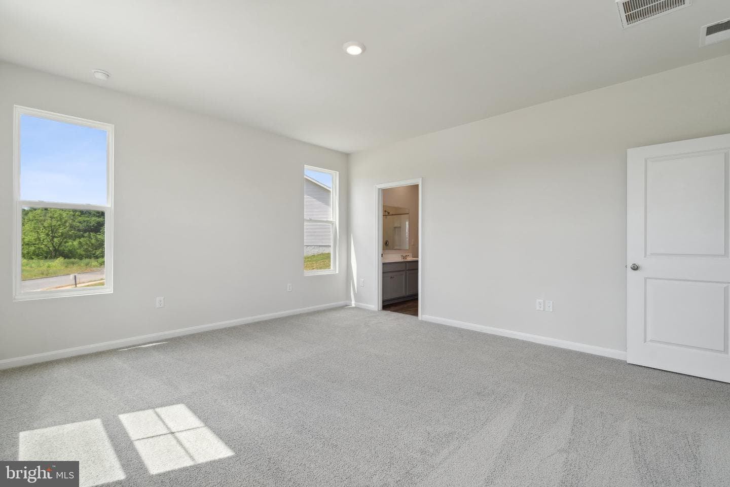 99 Fairfield Drive photo 17