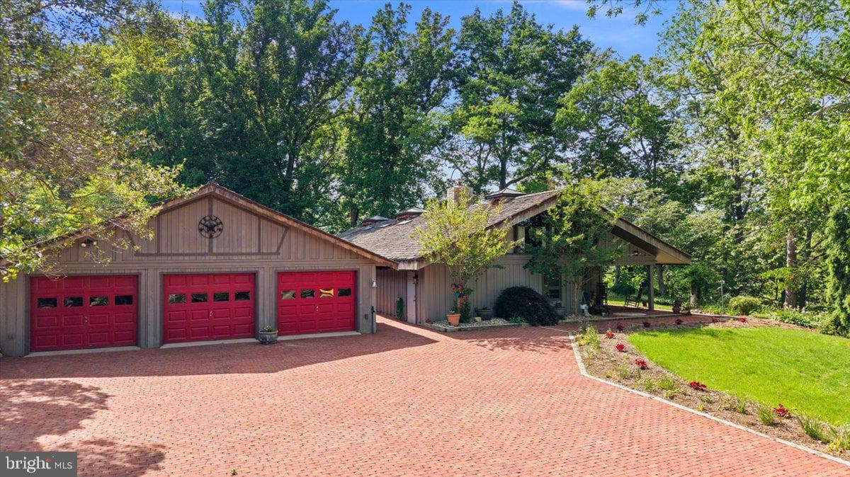 356 River View Drive photo 5
