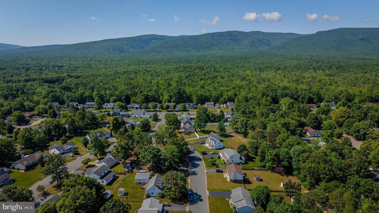 215 Forest Drive photo 80