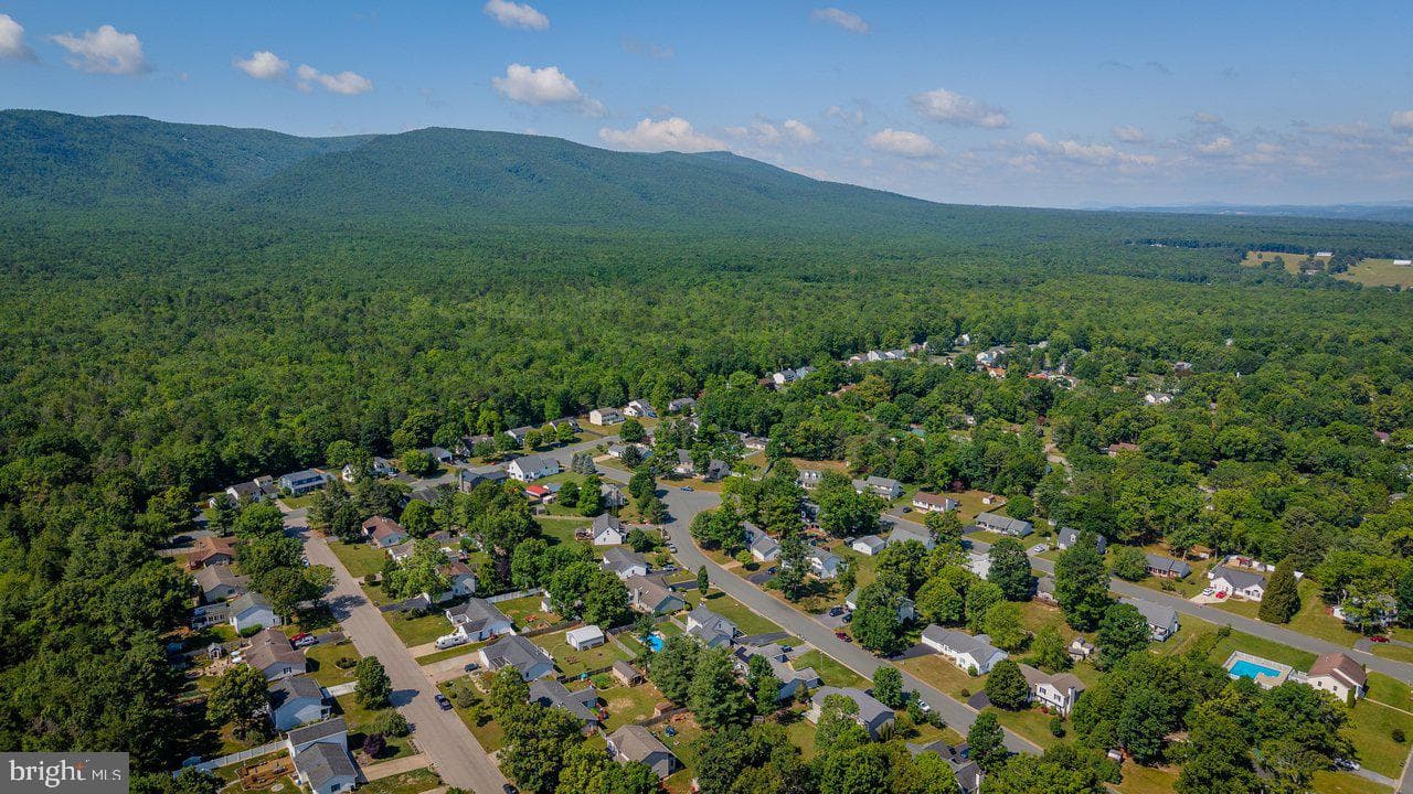 215 Forest Drive photo 82