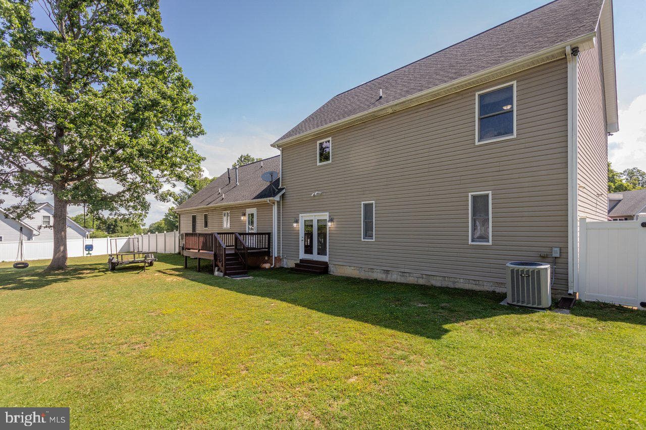 215 Forest Drive photo 89