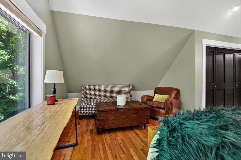 47 Beech photo 46