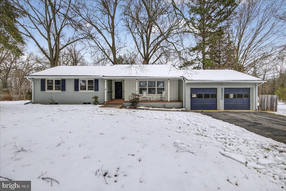 8901 Deekens Street photo 2