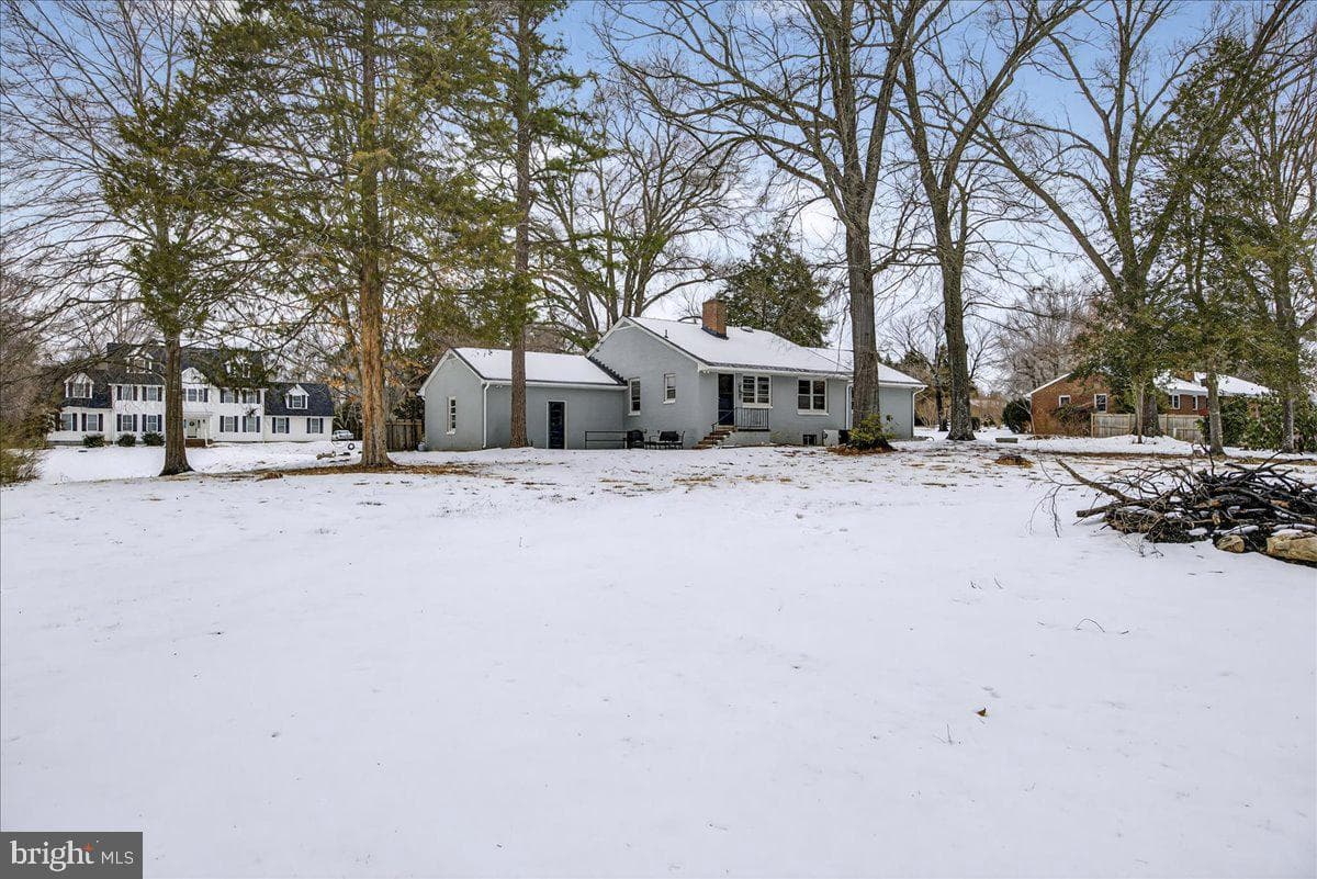 8901 Deekens Street photo 44