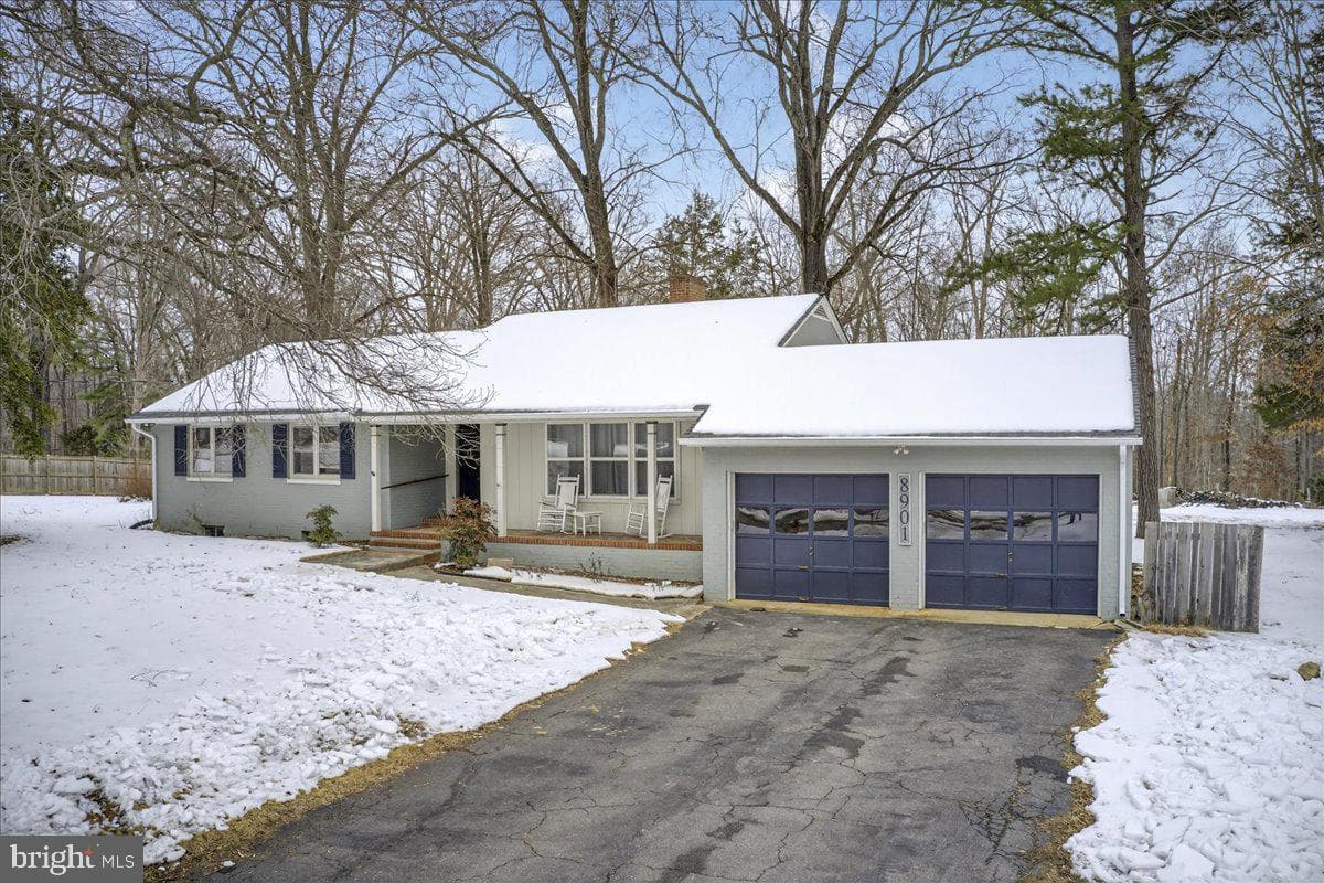 8901 Deekens Street photo 56