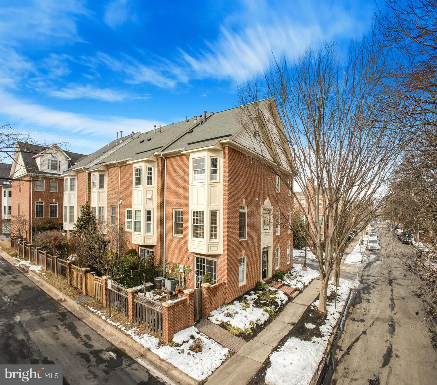 1110 N Stafford Street N photo 3