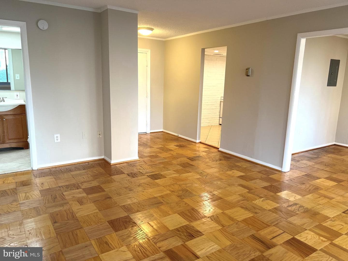 5353 Columbia Pike #308 photo 12