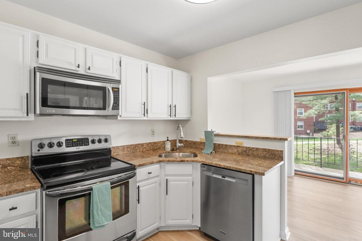 1801 N Uhle Street N #1 photo 13