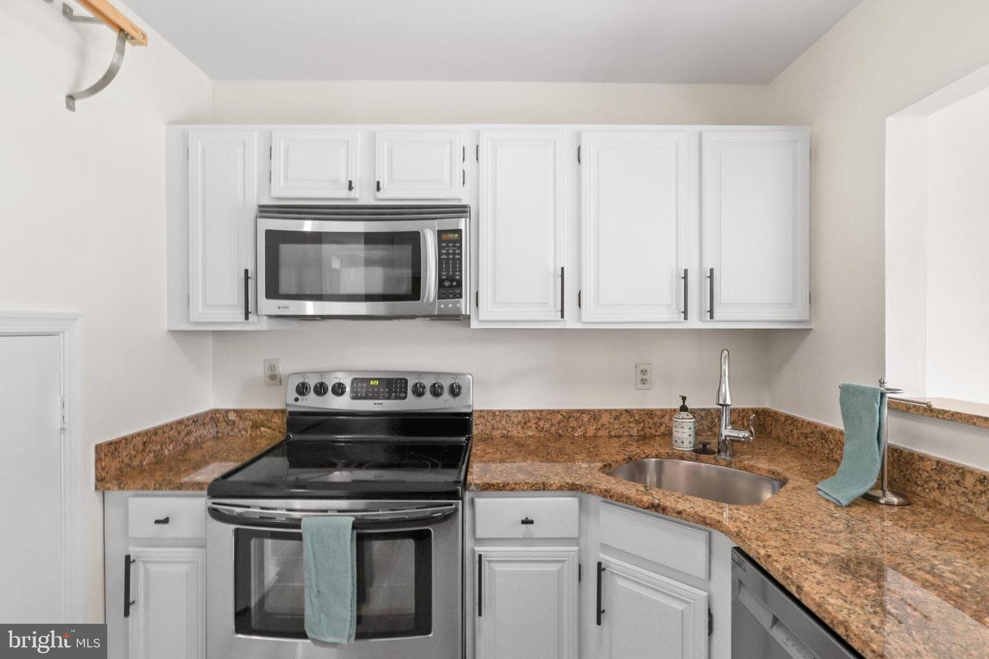 1801 N Uhle Street N #1 photo 14