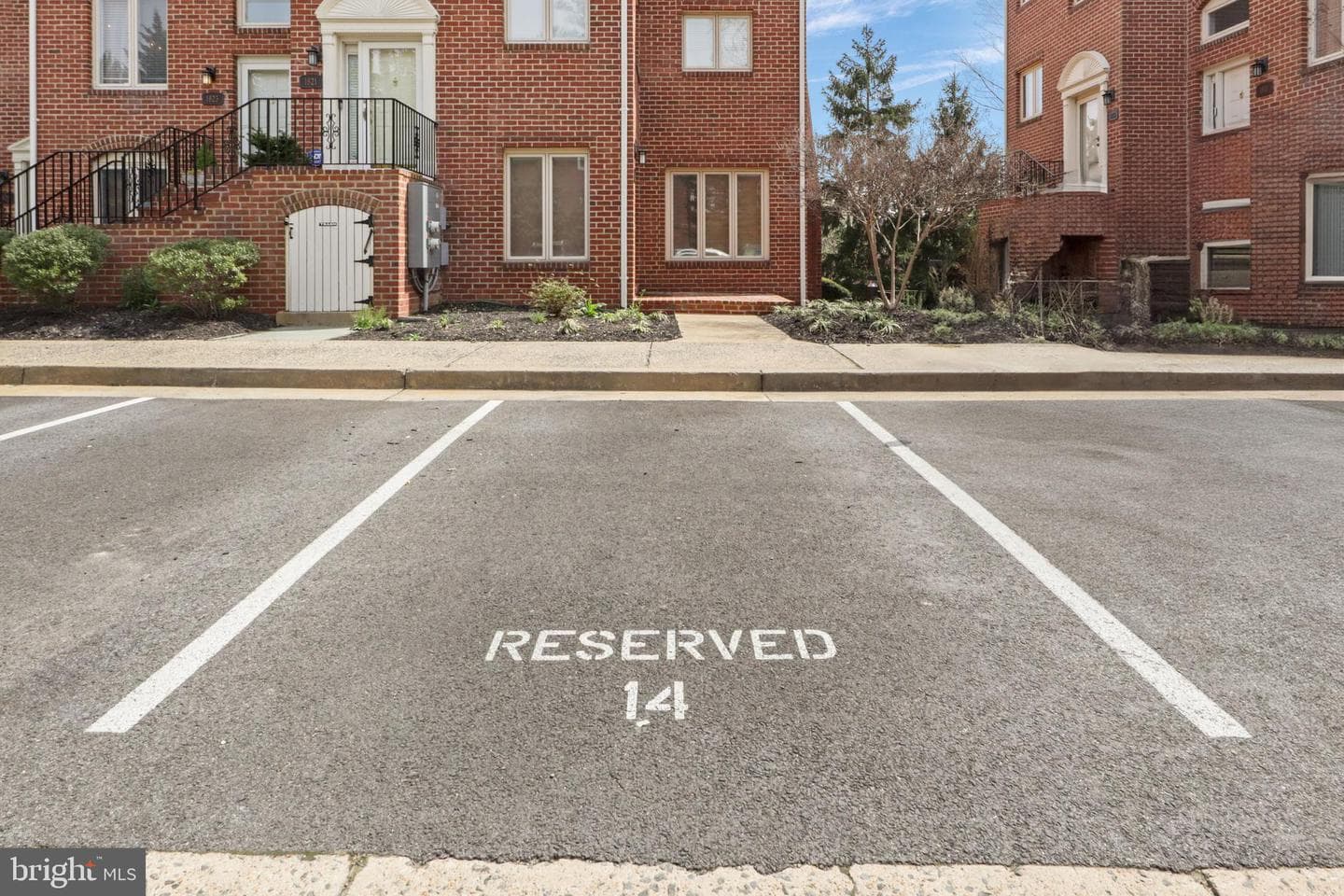 1801 N Uhle Street N #1 photo 28