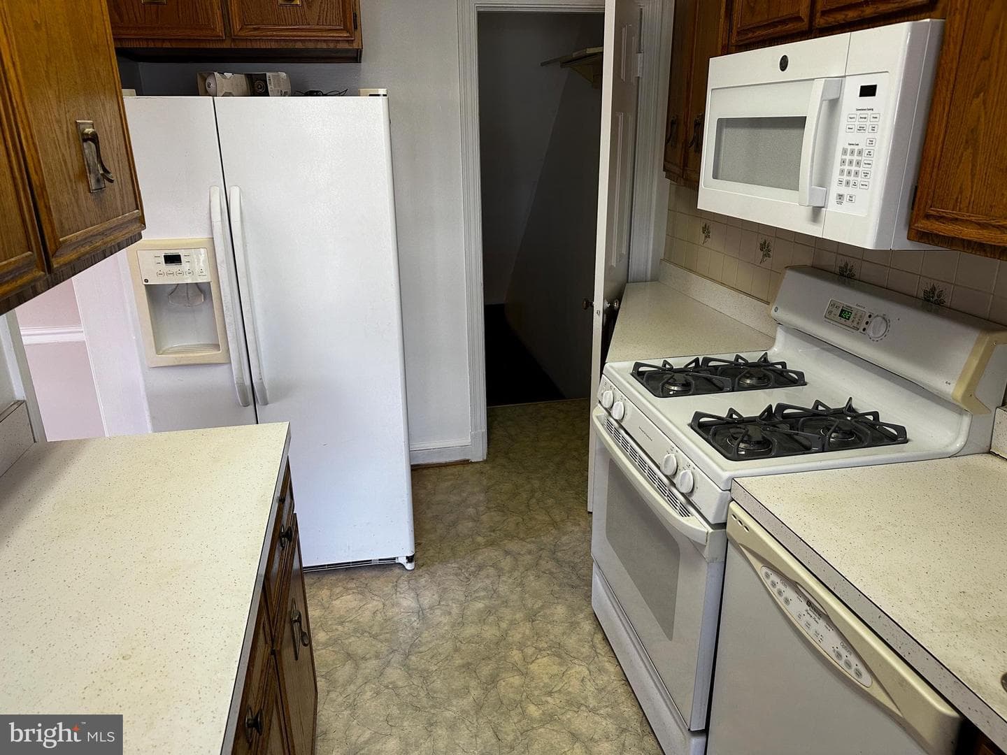 630 N Oakland Street N photo 4