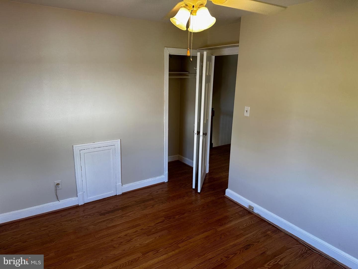 630 N Oakland Street N photo 7