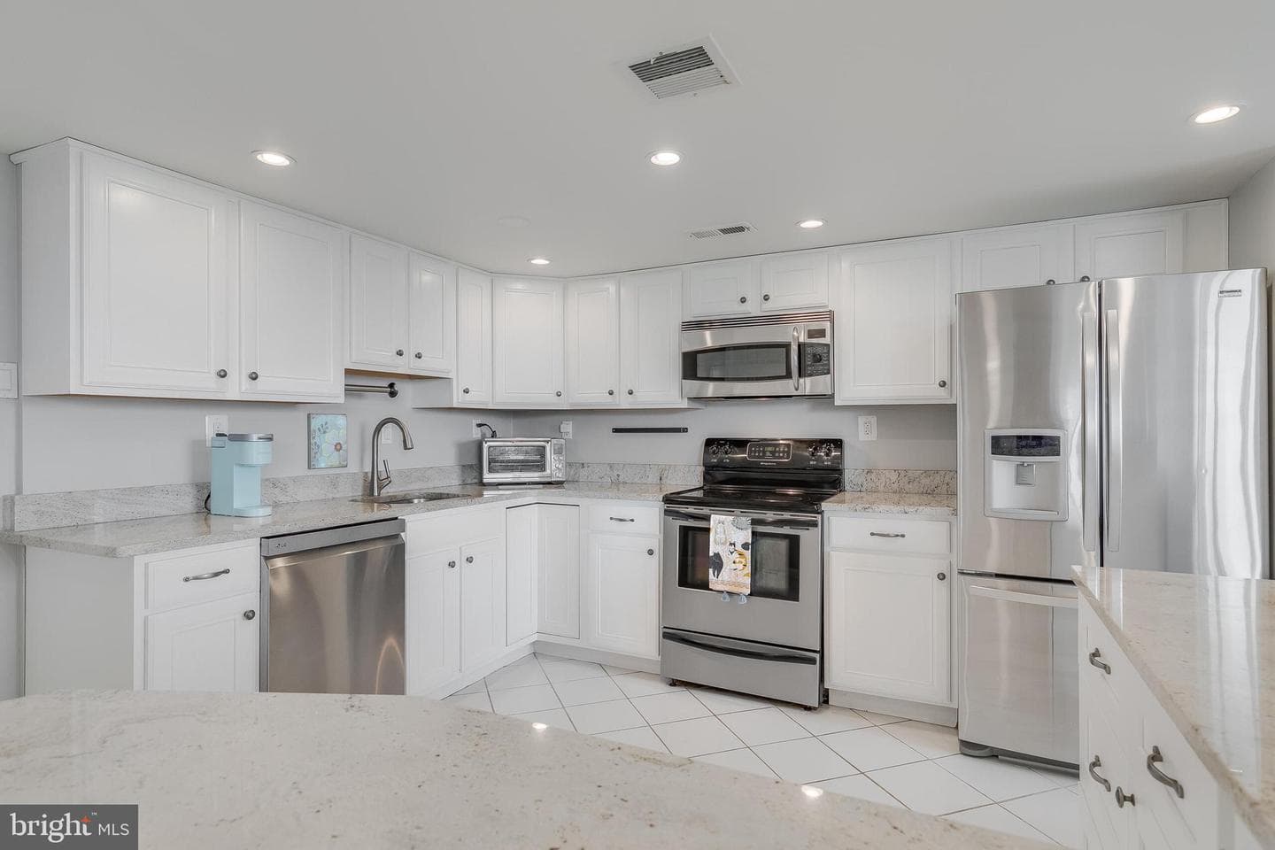 1515 S Arlington Ridge Road #702 photo 11
