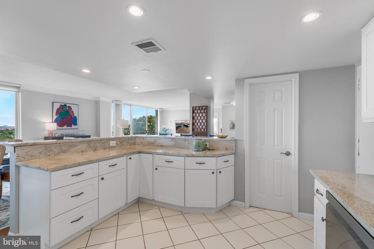 1515 S Arlington Ridge Road #702 photo 12