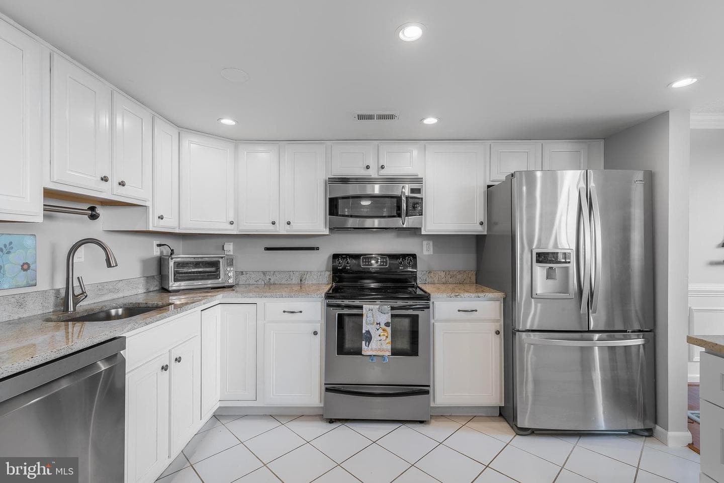 1515 S Arlington Ridge Road #702 photo 15