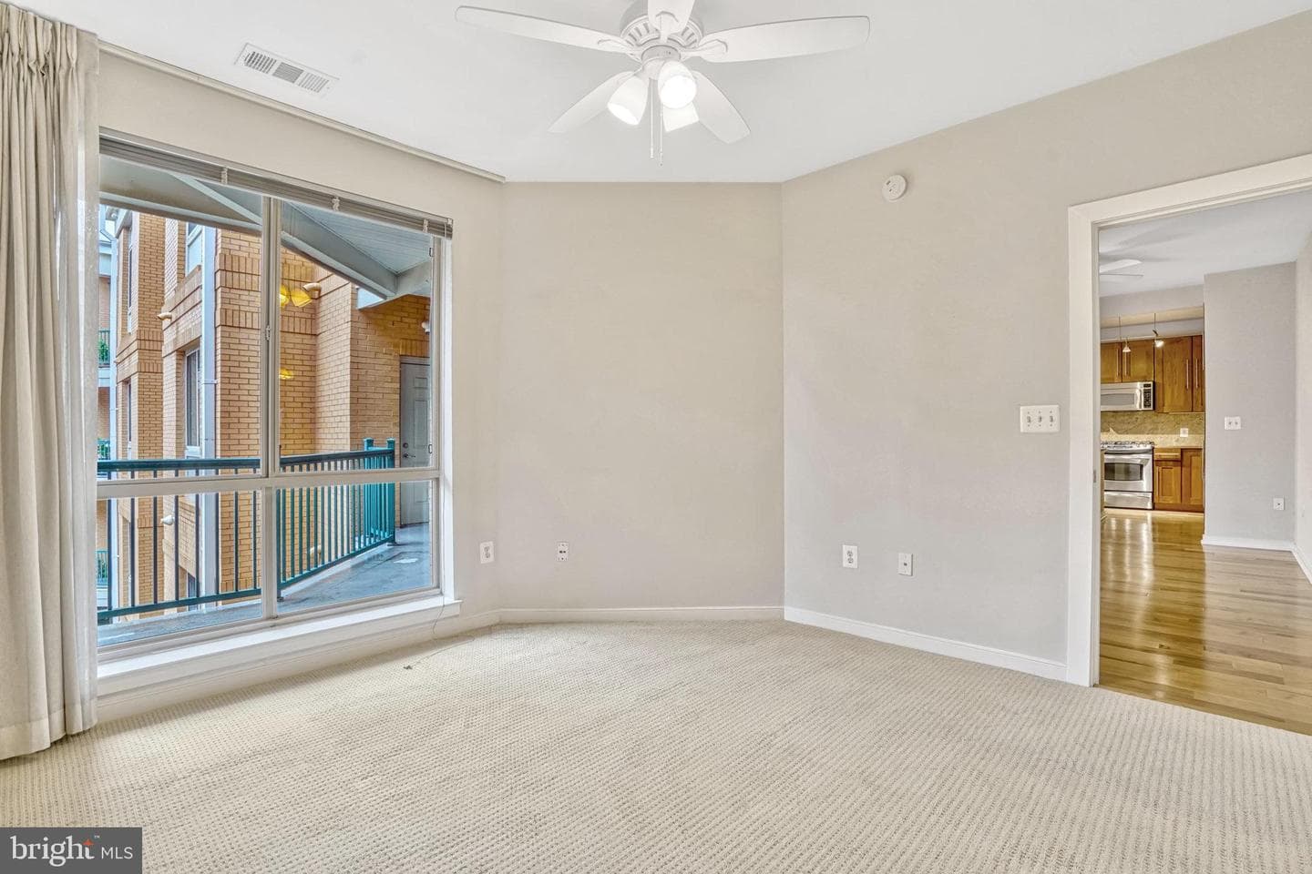 2200 N Westmoreland Street #421 photo 15