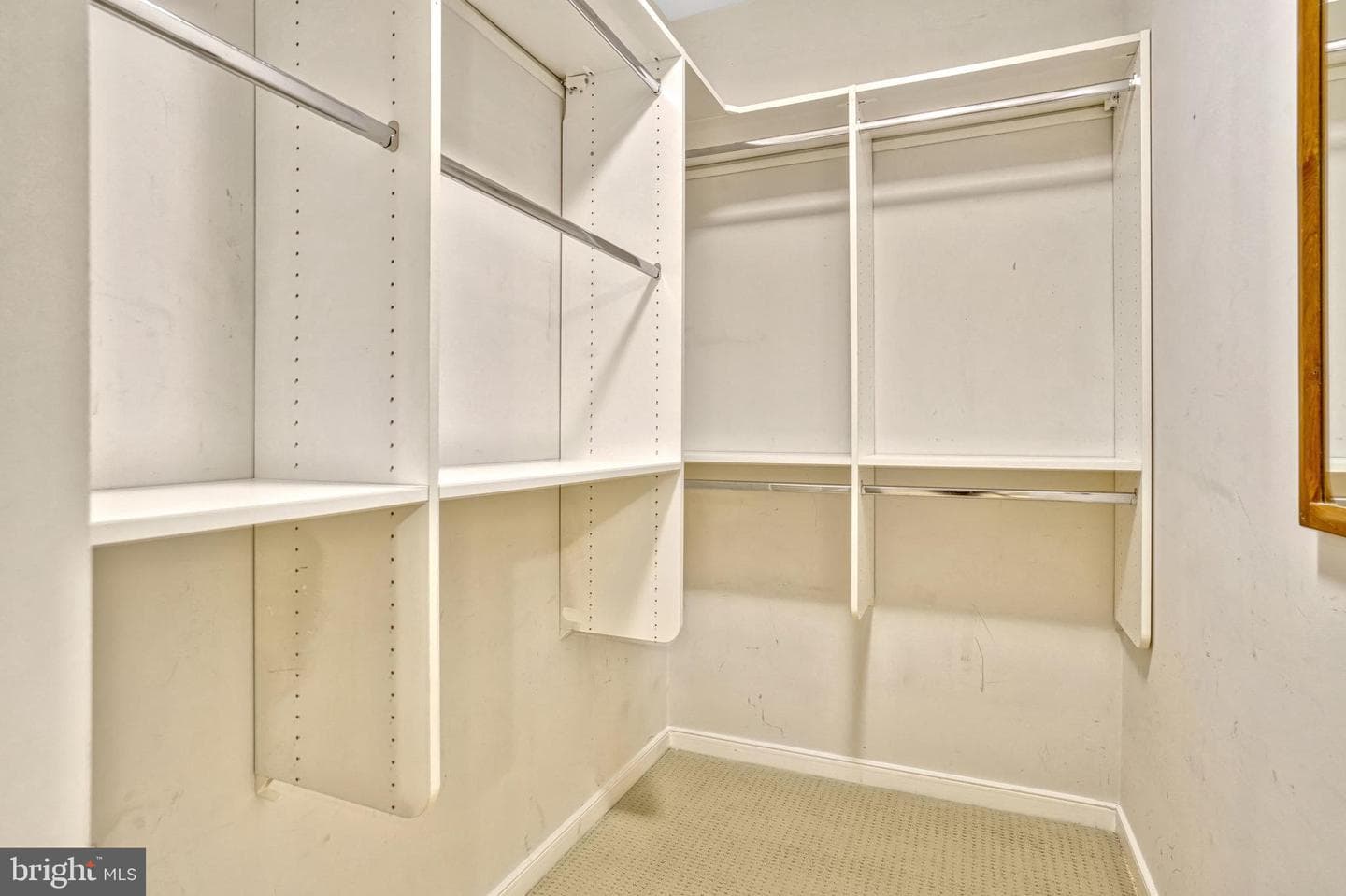 2200 N Westmoreland Street #421 photo 28