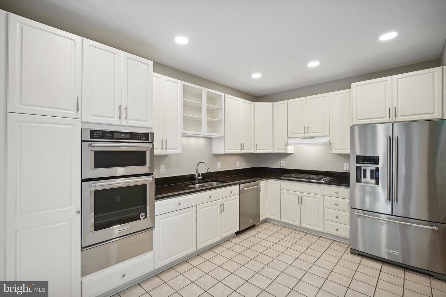 1504 N Colonial Court photo 11