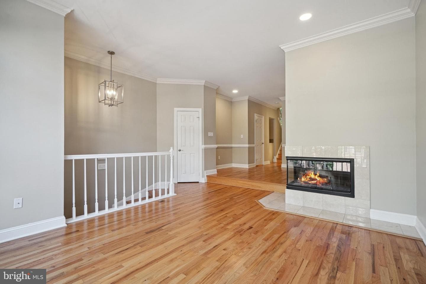 1504 N Colonial Court photo 3