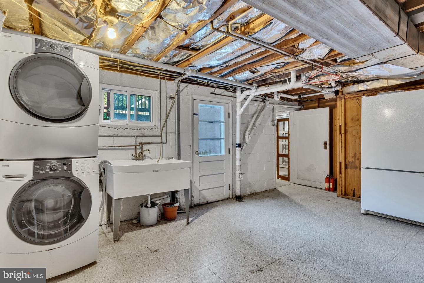 1223 N Vernon Street photo 27