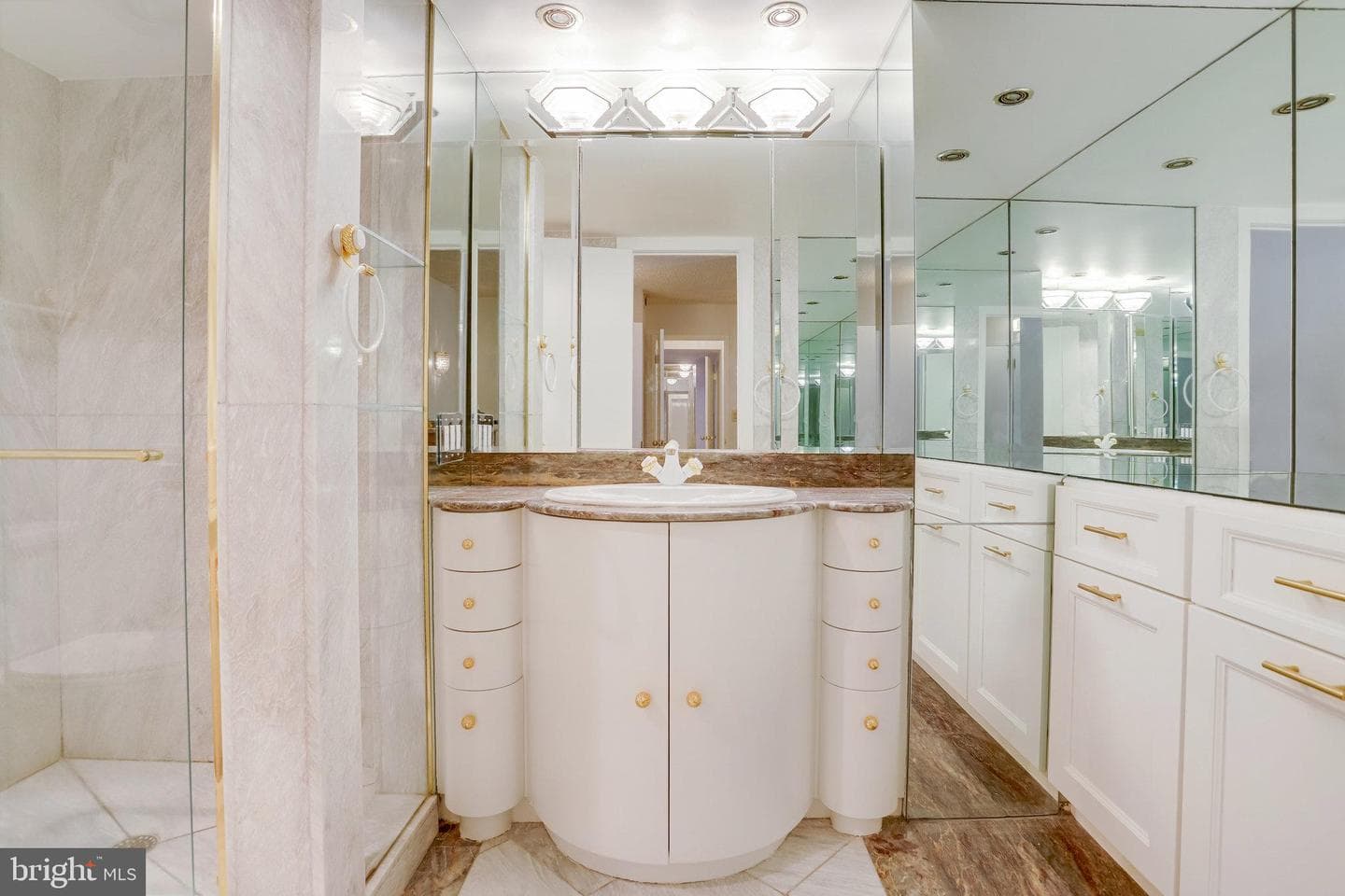 1600 N Oak Street #810 photo 12