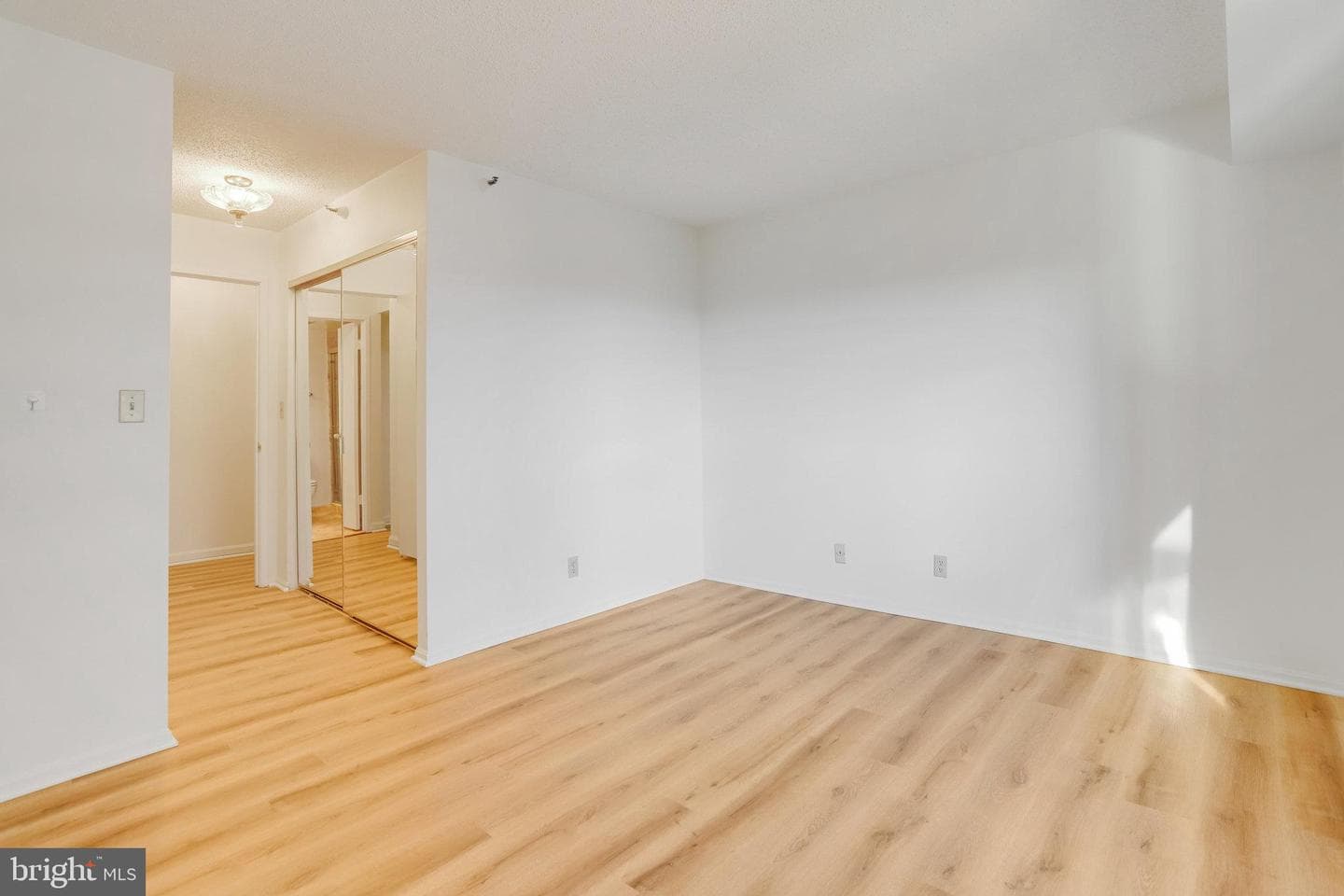 1600 N Oak Street #810 photo 20
