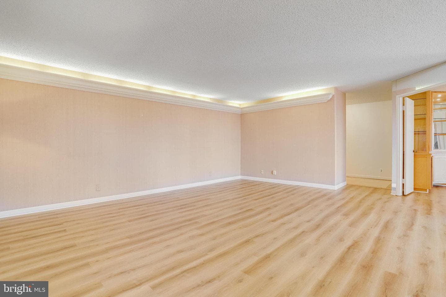 1600 N Oak Street #810 photo 30