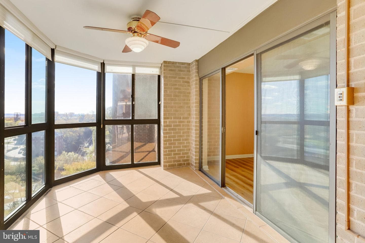 1600 N Oak Street #810 photo 35