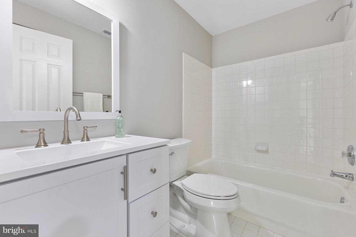 517 N Jefferson Street photo 26