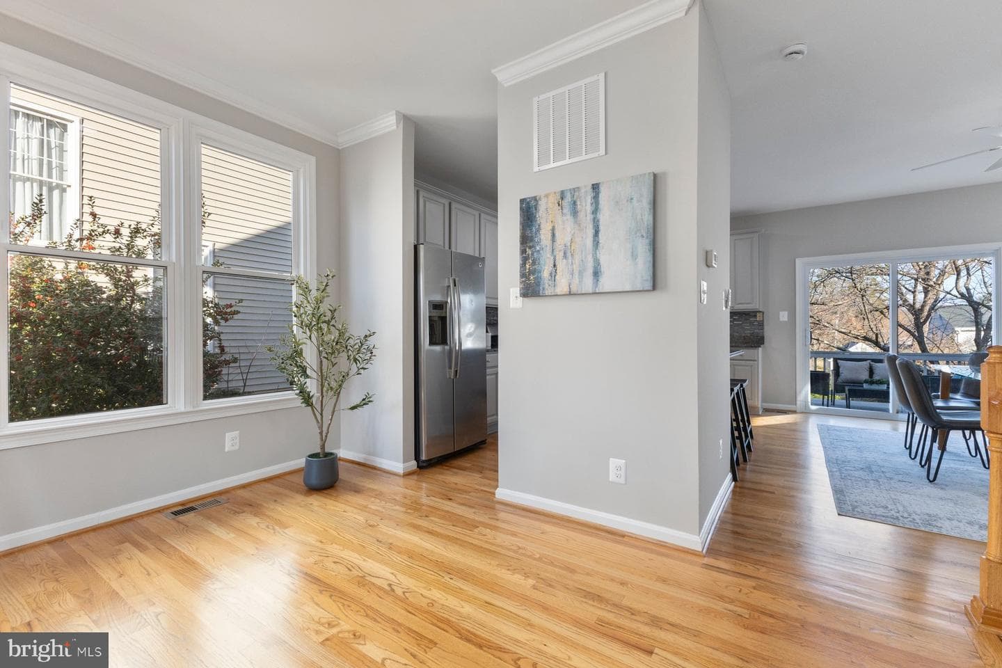 517 N Jefferson Street photo 9