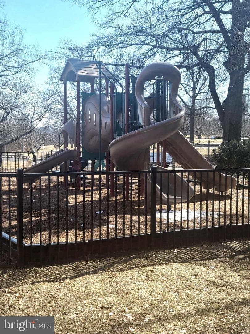 1011 Arlington Boulevard #1043 photo 19