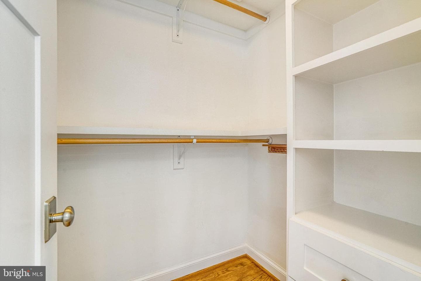 862 N Kensington Street photo 36