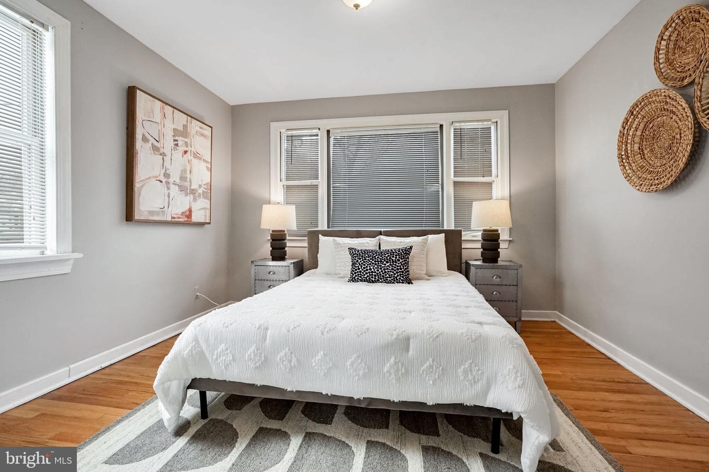 2108 N Troy Street photo 13