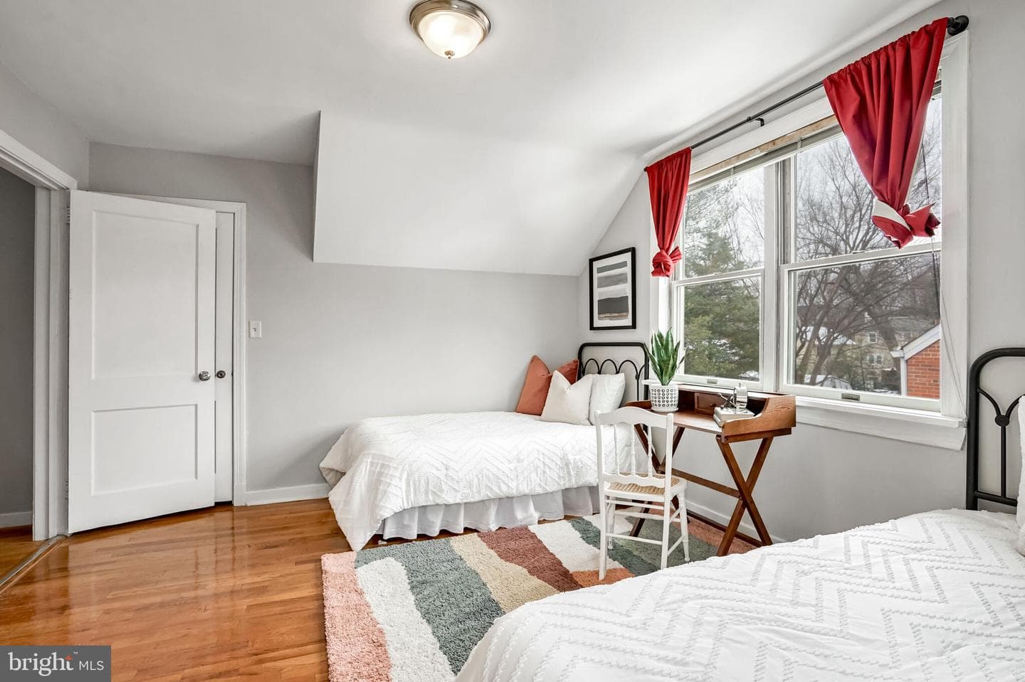 2108 N Troy Street photo 16