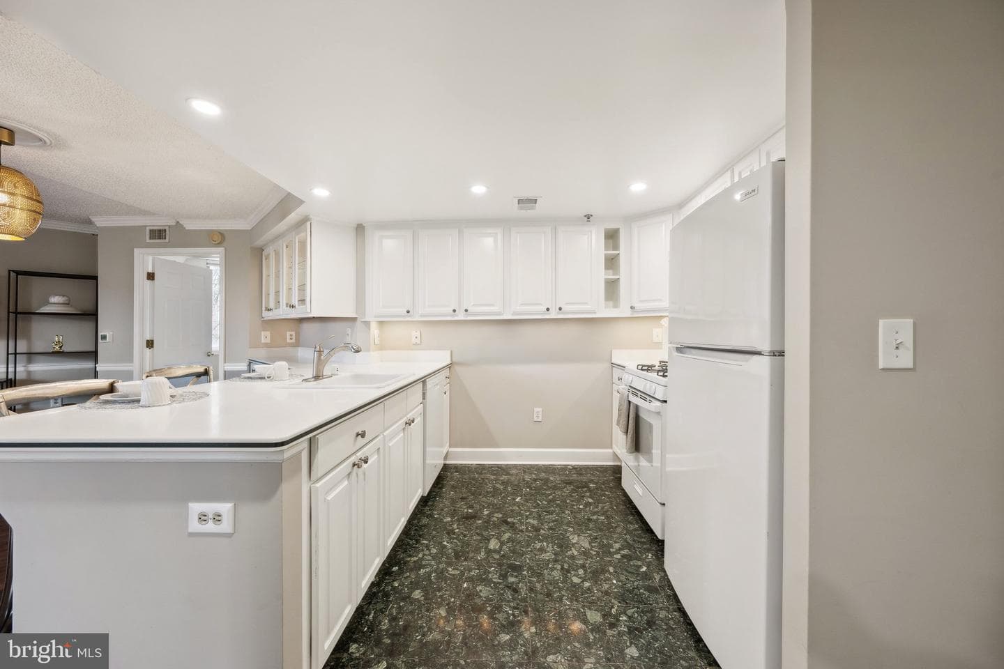 1276 N Wayne Street #320 photo 11