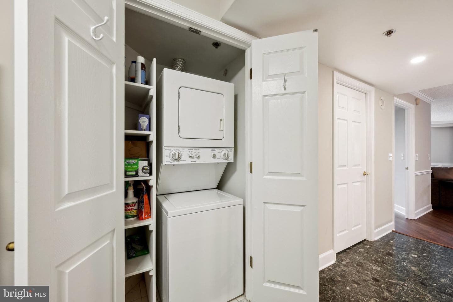 1276 N Wayne Street #320 photo 20