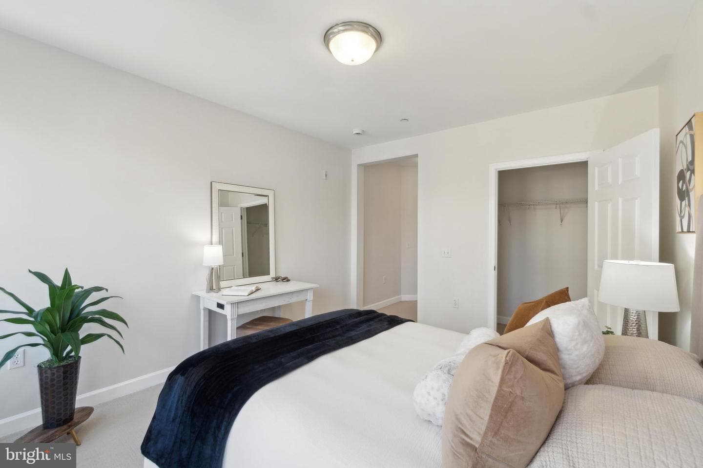 2101 N Monroe Street #208 photo 11