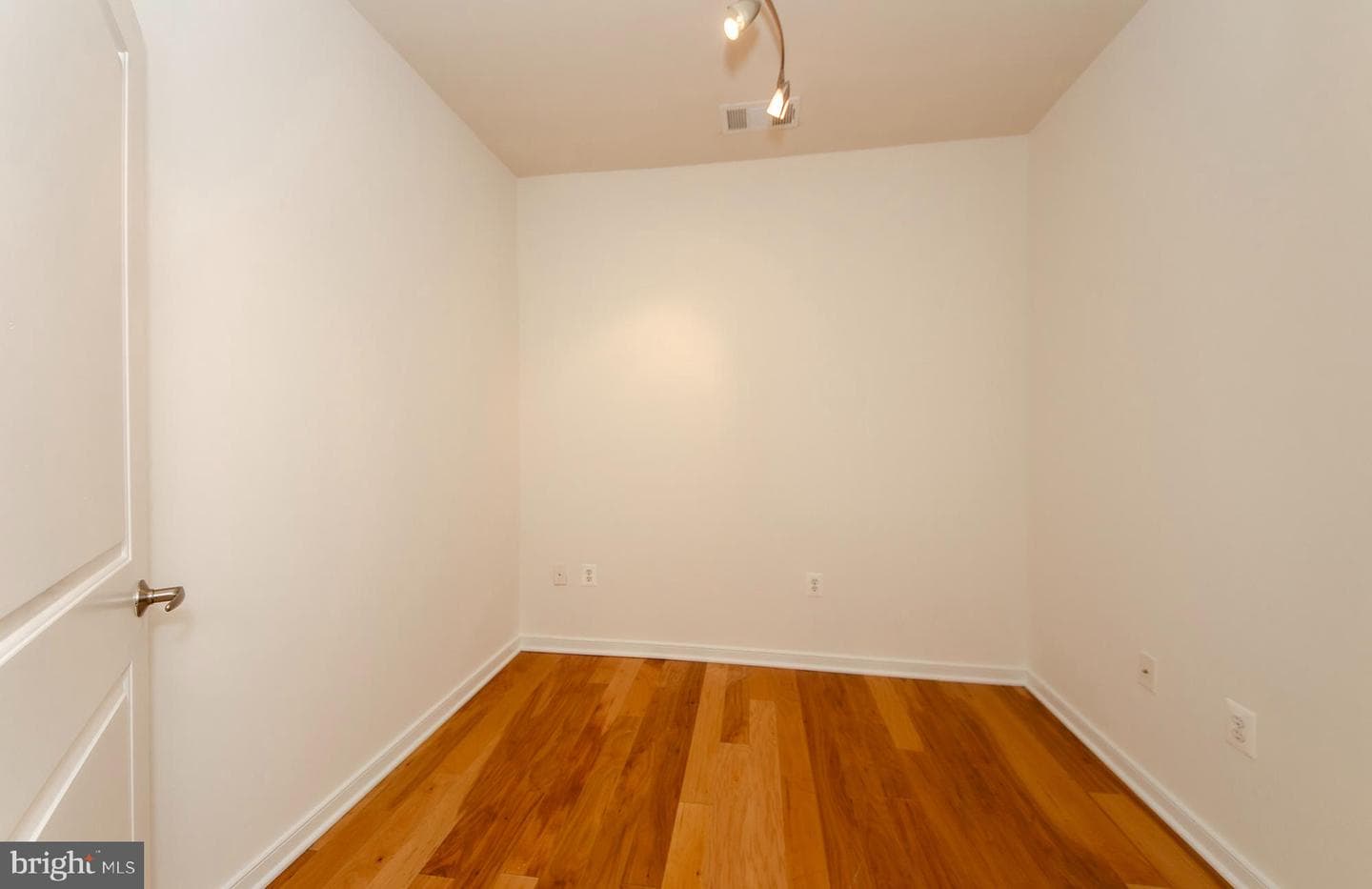 2200 N Westmoreland Street #401 photo 25