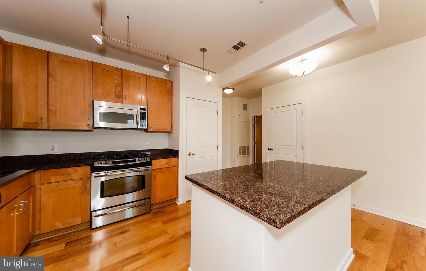 2200 N Westmoreland Street #401 photo 8