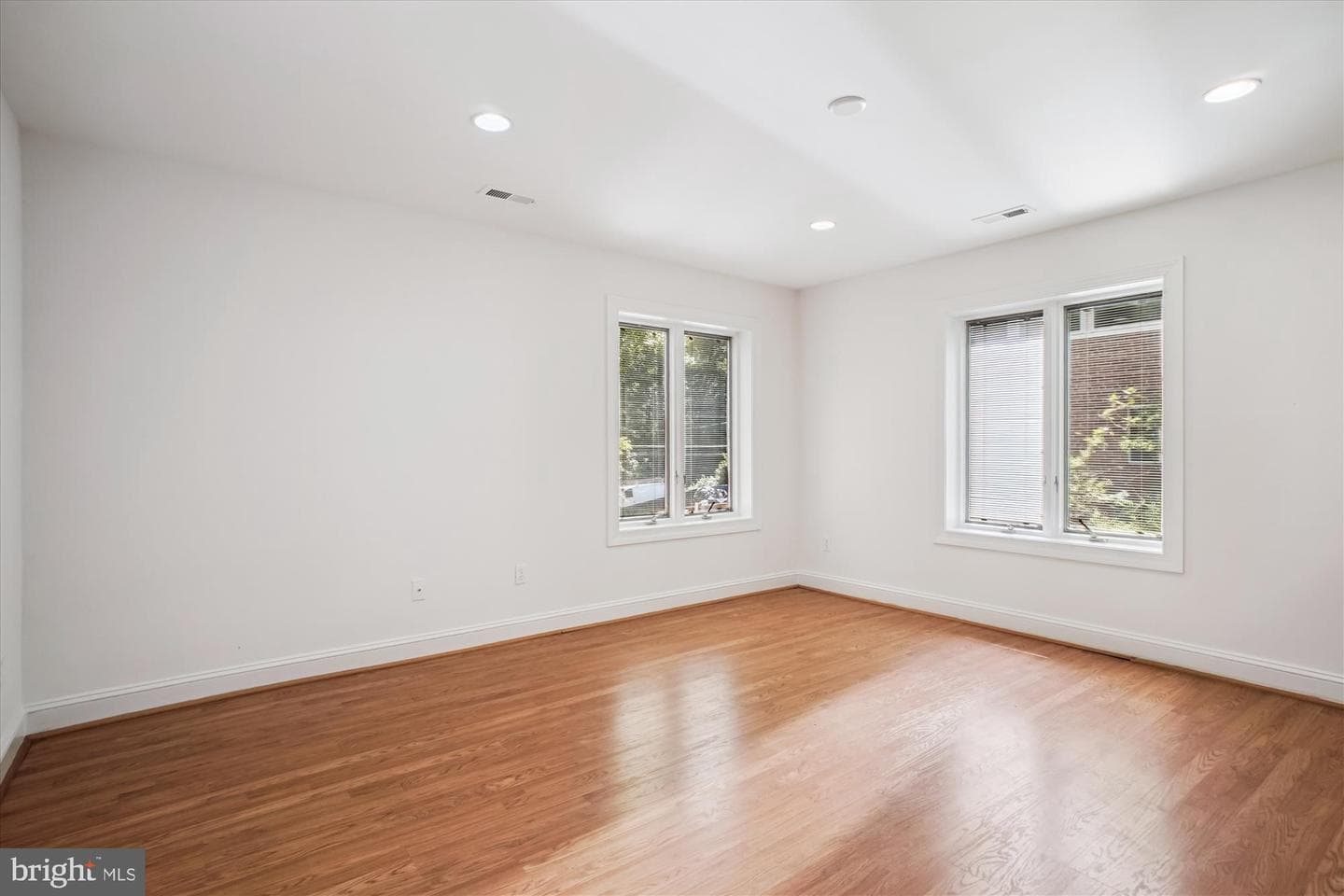 3909 30th Street N photo 44