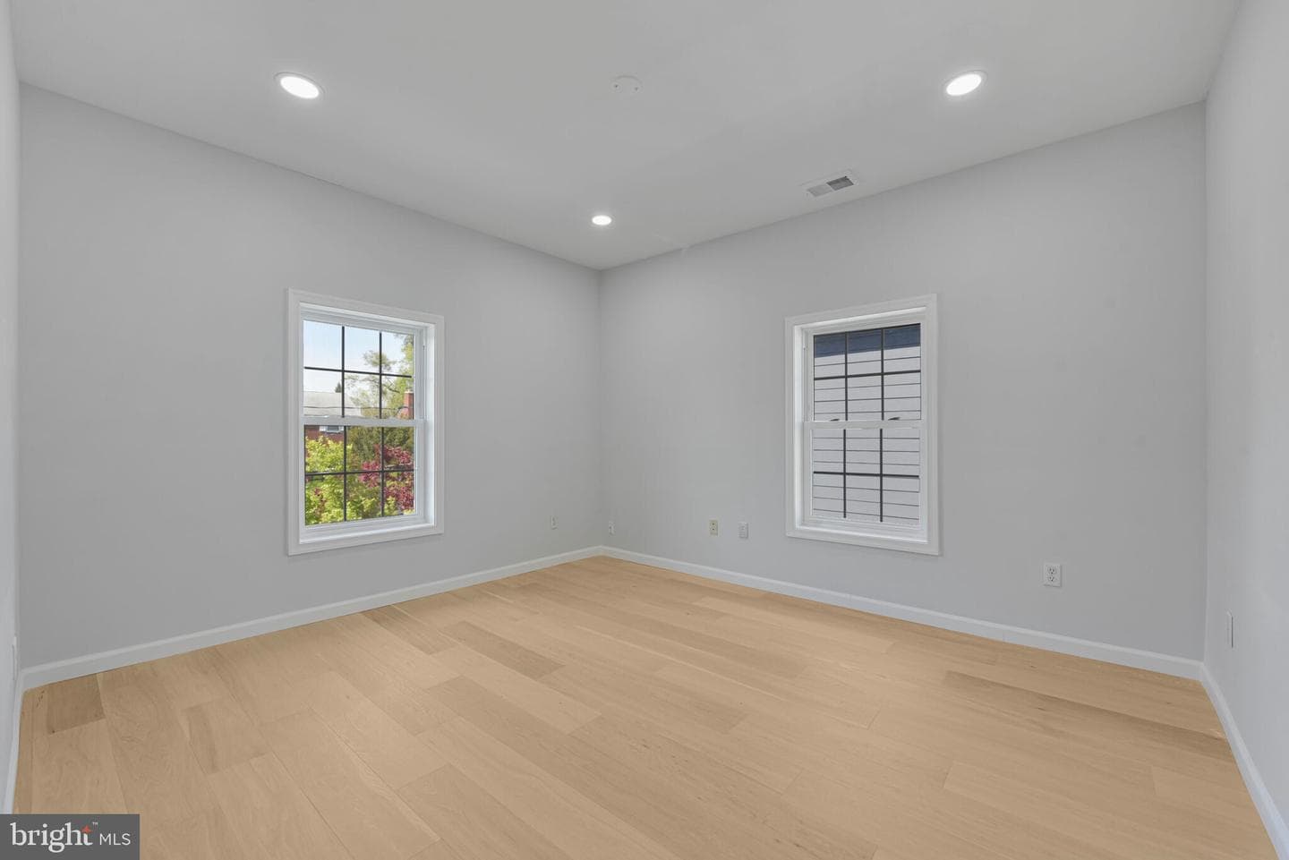 5634 6th Street N photo 33