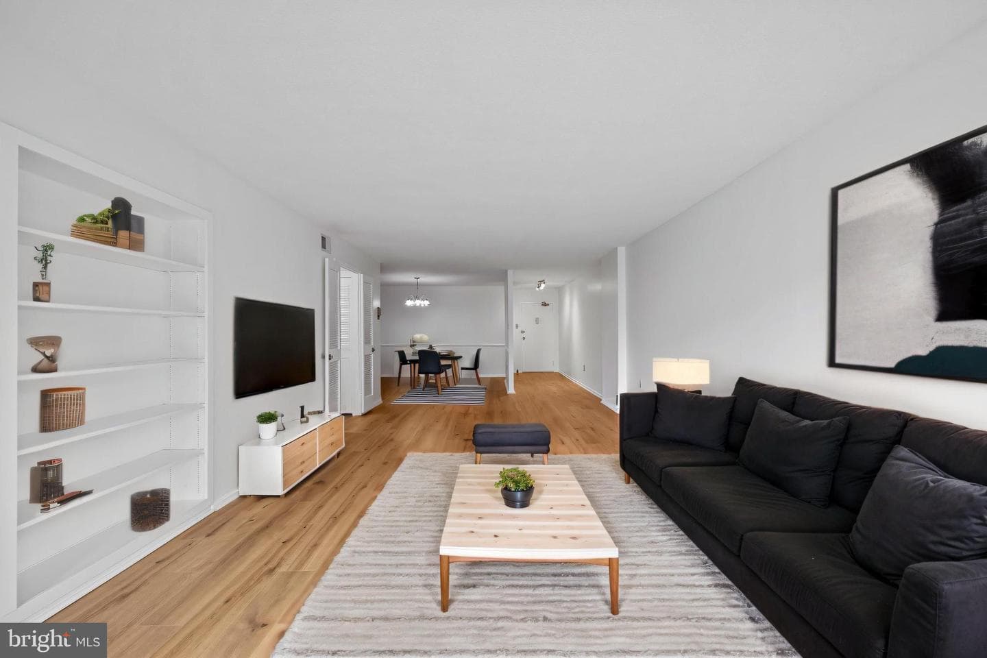 1300 Army Navy Drive #415 photo 3