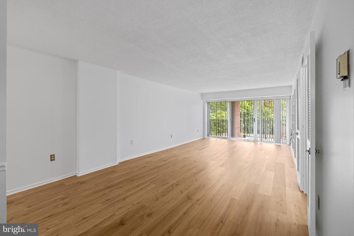 1300 Army Navy Drive #415 photo 6