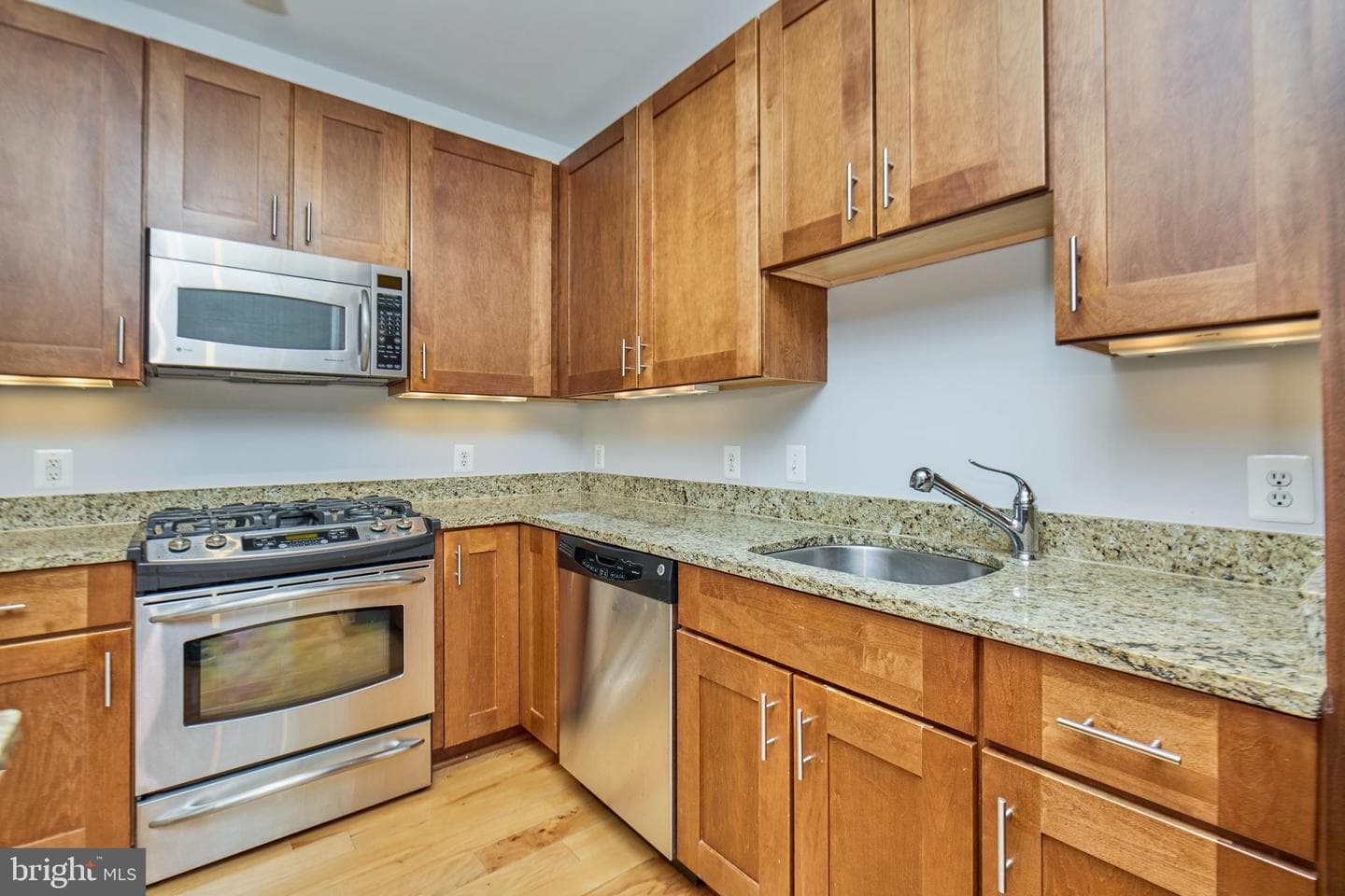 2200 N Westmoreland Street #330 photo 13