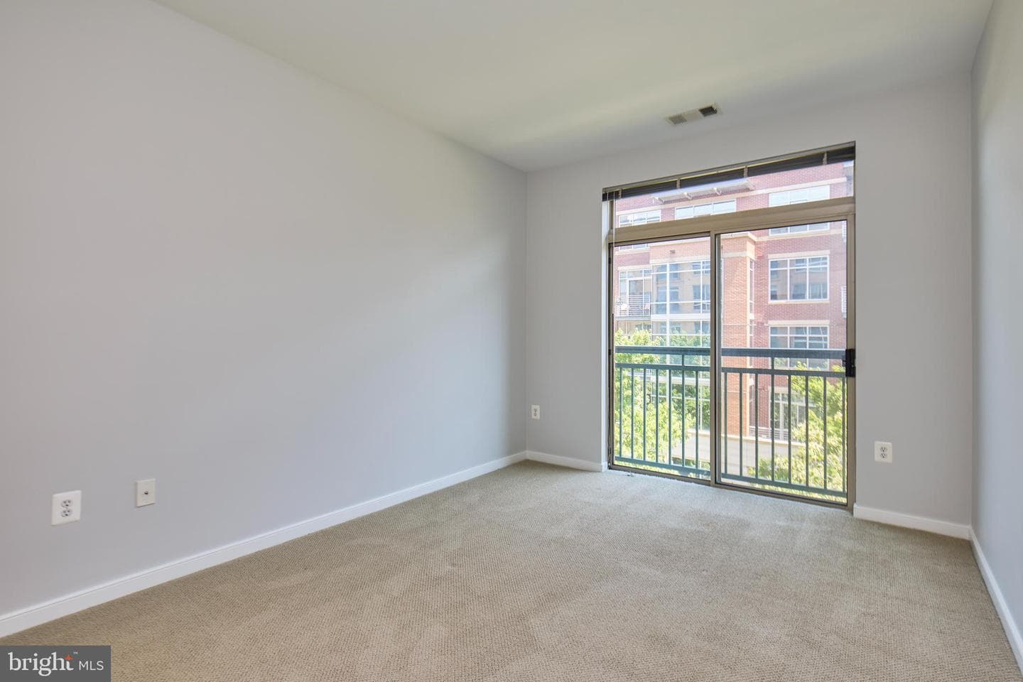 2200 N Westmoreland Street #330 photo 15