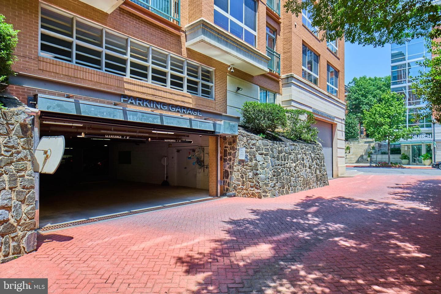 2200 N Westmoreland Street #330 photo 28